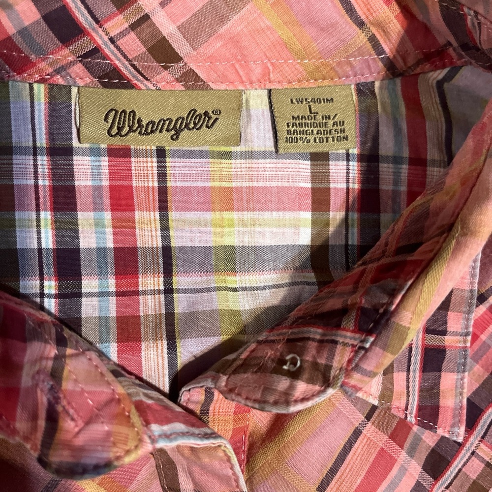 Wrangler button down - Picture 4 of 4